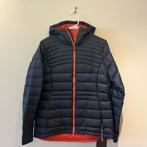 Flylow Betty Down Jacket with hood